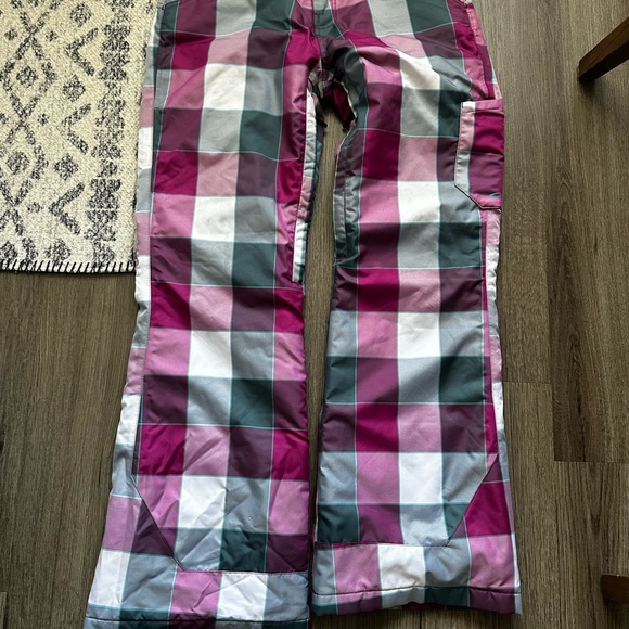 Women’s Oakley Snowboard pants - Picture 2 of 4